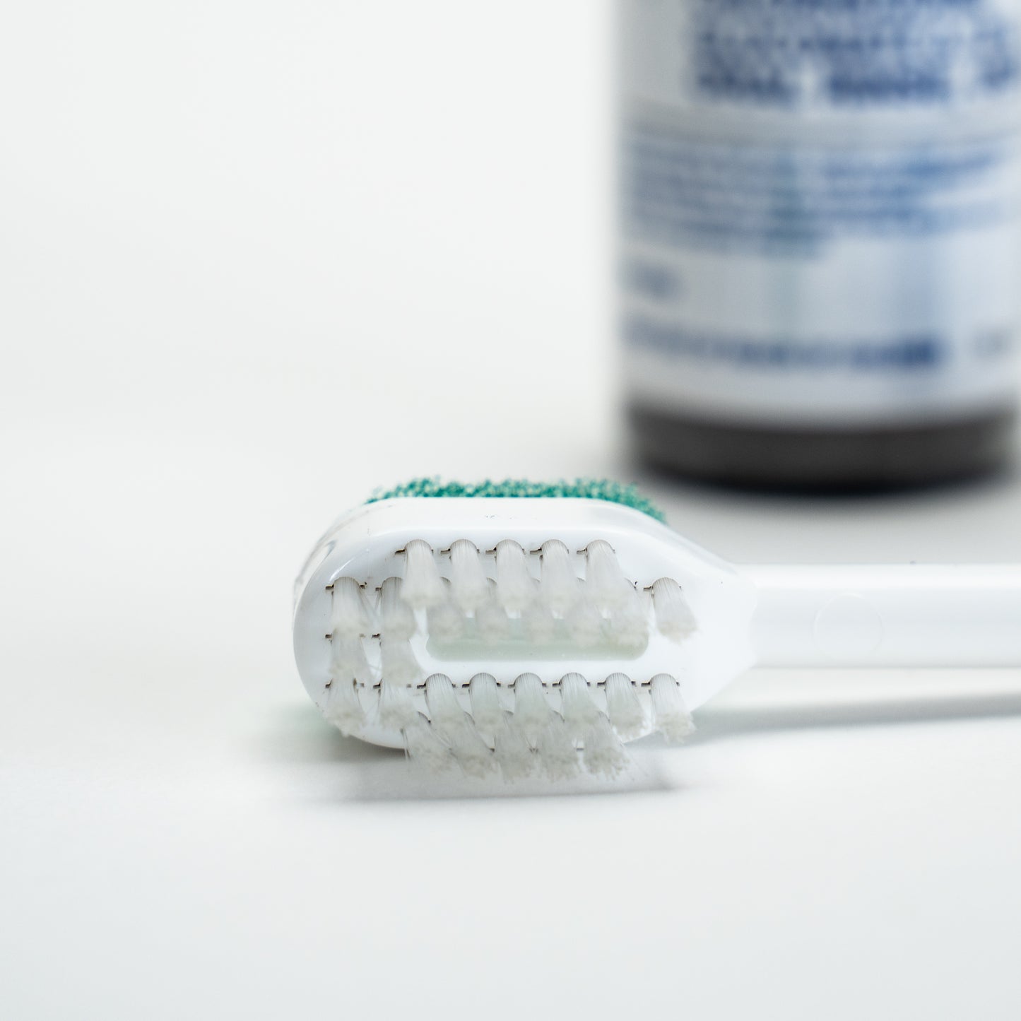 KIT DE LIMPIEZA DENTAL CON SUCCIÓN Y ENJUAGUE BUCAL CHG 0.12%